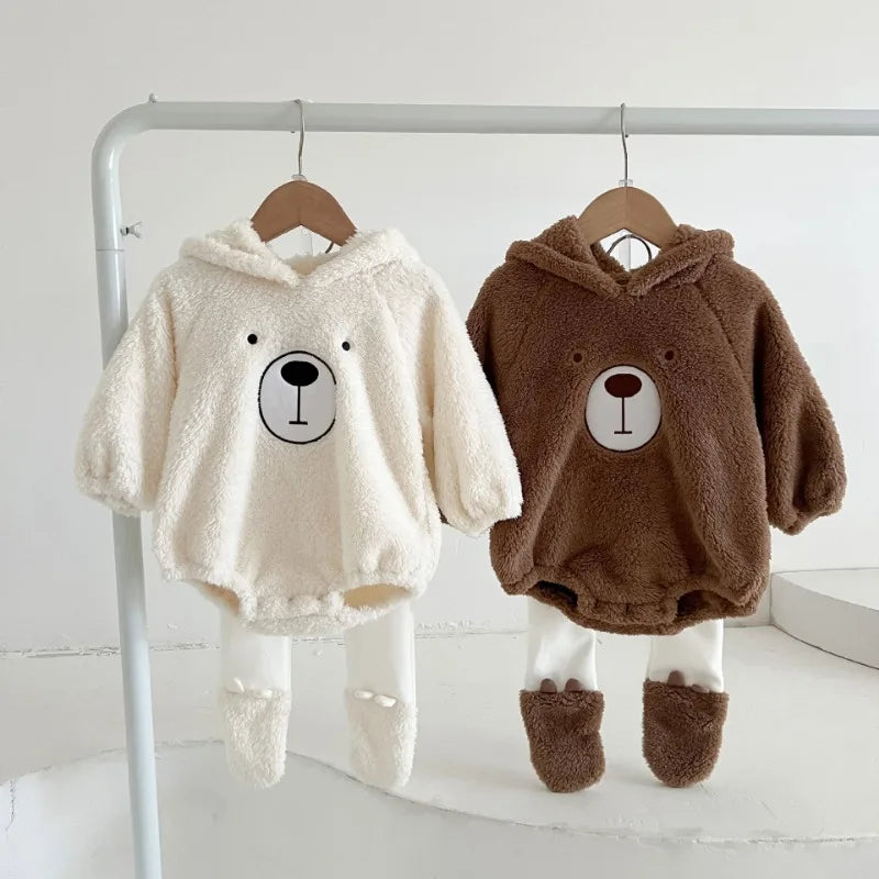 TinyTales Bear Hugs Set – Fluffigt 2-delat Set med Björnluva