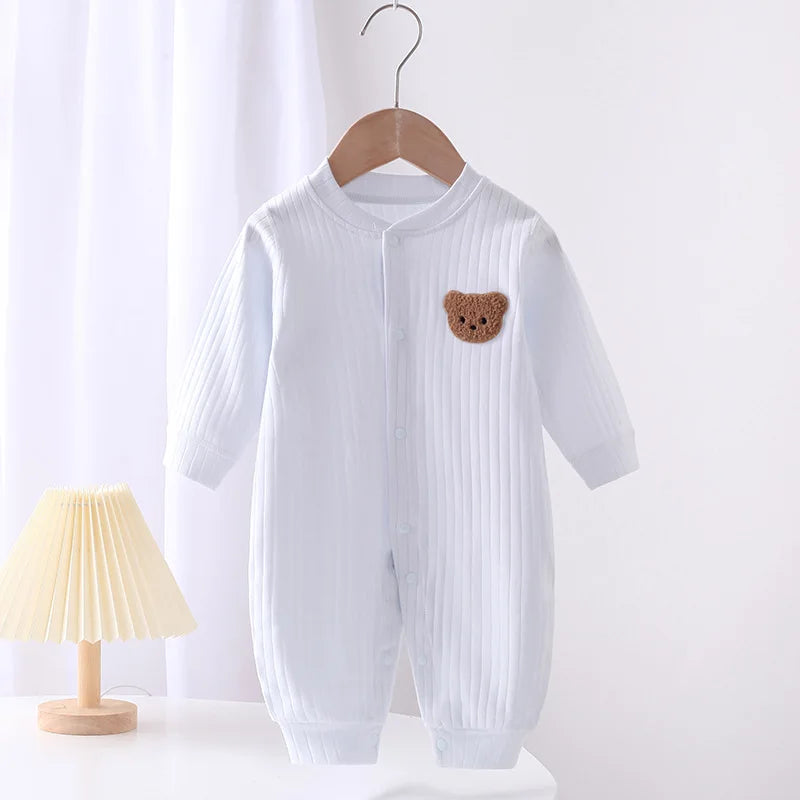 TinyTales Cozy Bear Onesie – Mjuk Babyoverall i Bomull med Björndetalj