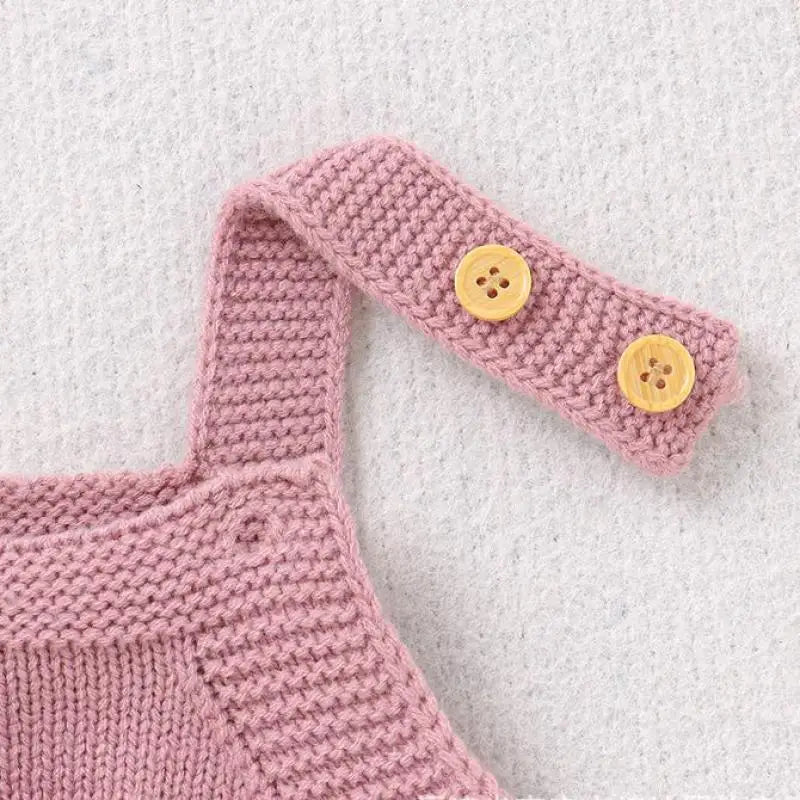 TinyTales Knitted Overall – Naturlig Värme & Tidlös Elegans